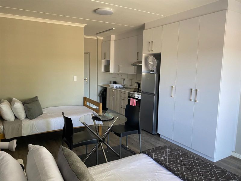 Modern Studio Apartment + Garage in popular Cederberg Estate in Haasendal - Photo 3