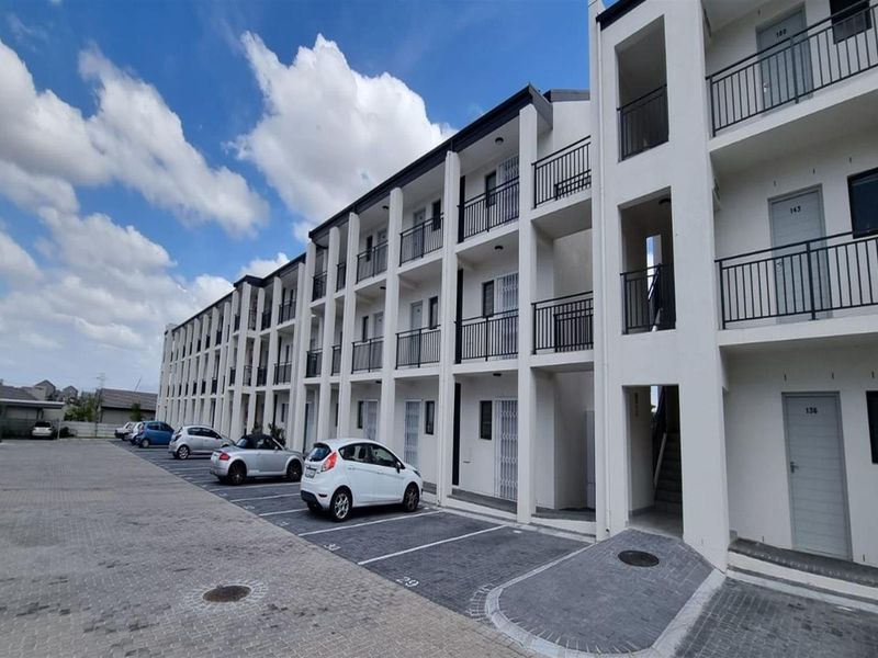 Modern Studio Apartment + Garage in popular Cederberg Estate in Haasendal - Photo 7