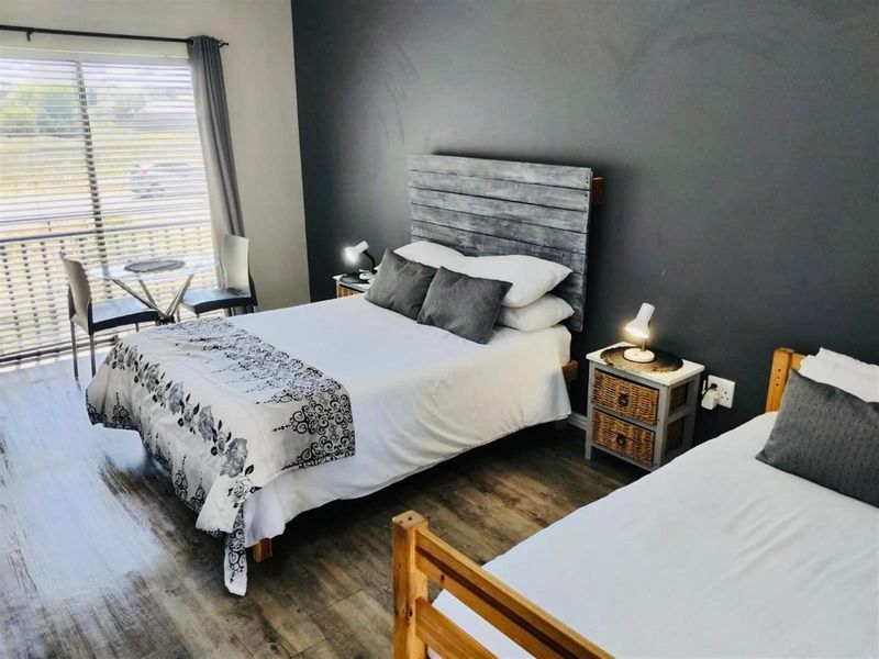 Modern Studio Apartment + Garage in popular Cederberg Estate in Haasendal - Photo 5