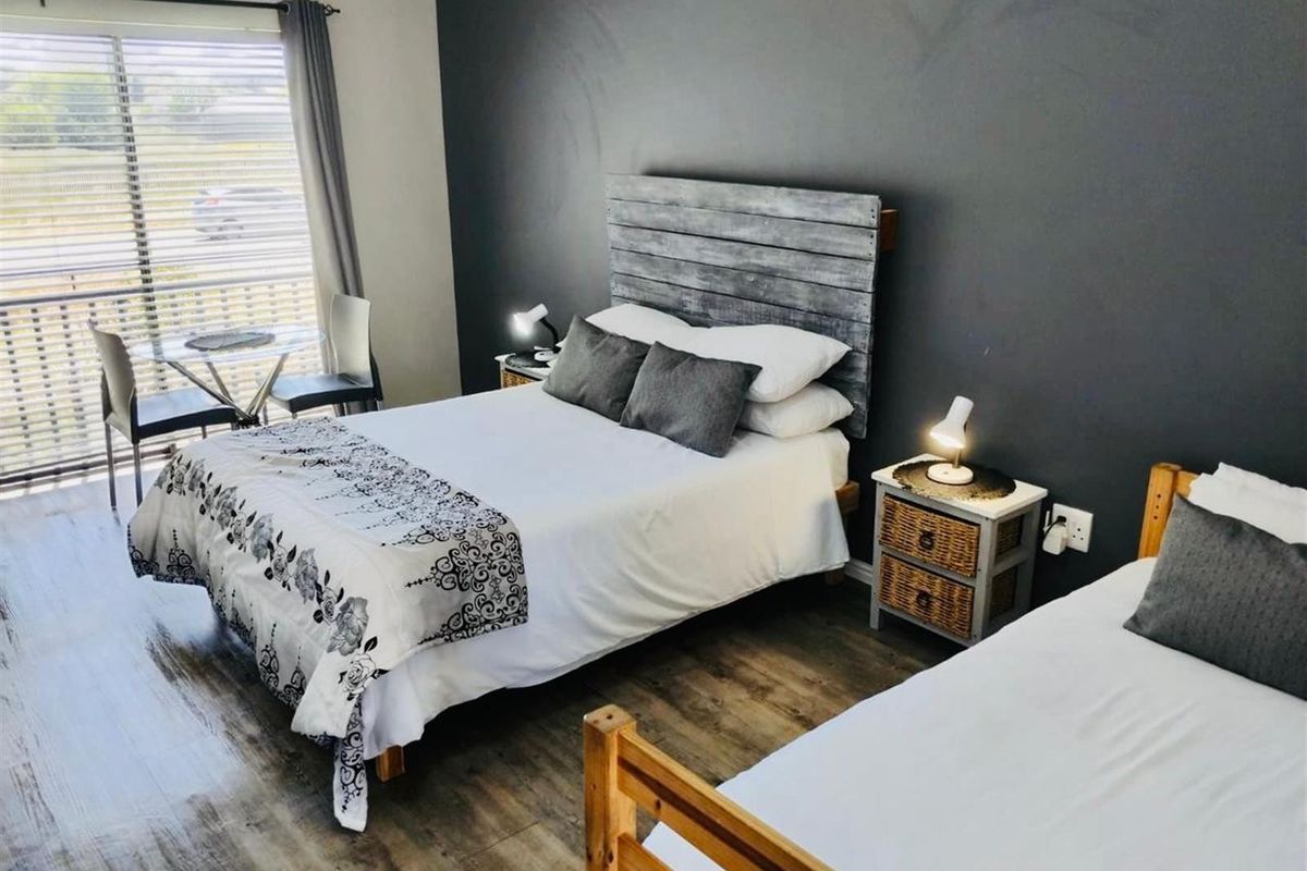 Modern Studio Apartment + Garage in popular Cederberg Estate in Haasendal - Photo 5