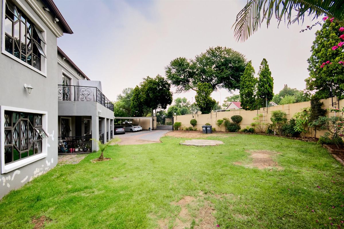 An Exceptional Residence in Vorna Valley Midrand For Sale - Photo 5