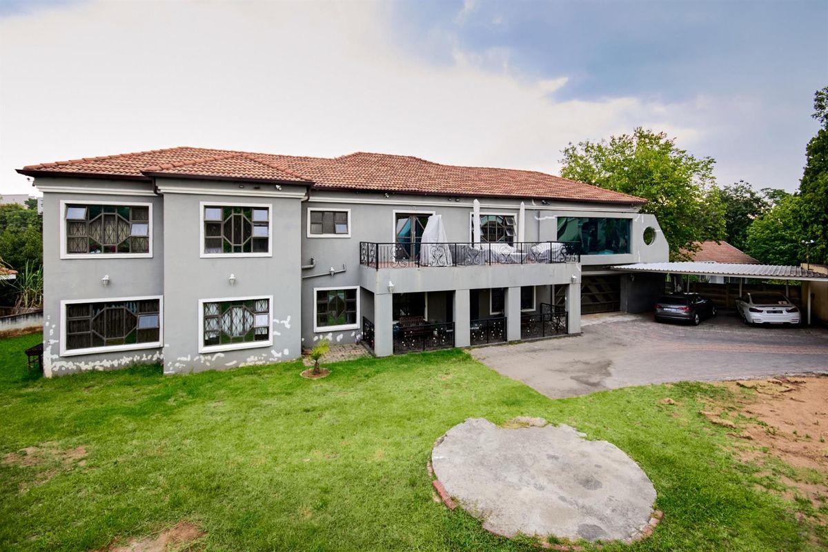 An Exceptional Residence in Vorna Valley Midrand For Sale - Photo 4