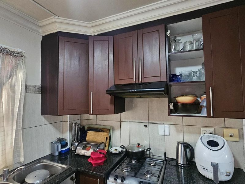 Apartment For Sale in Shelly Beach, Margate, KwaZulu Natal - Photo 3