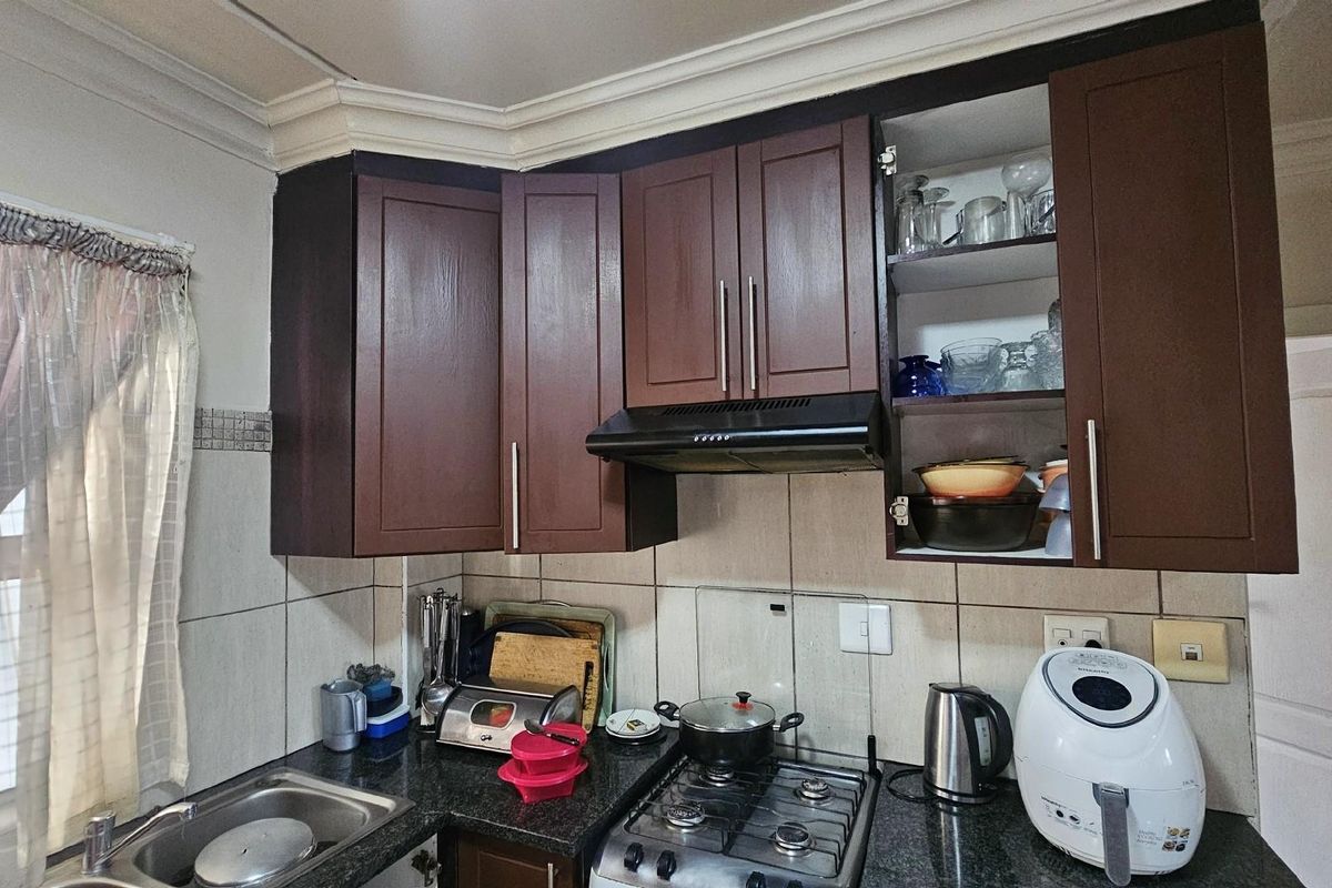 Apartment For Sale in Shelly Beach, Margate, KwaZulu Natal - Photo 3