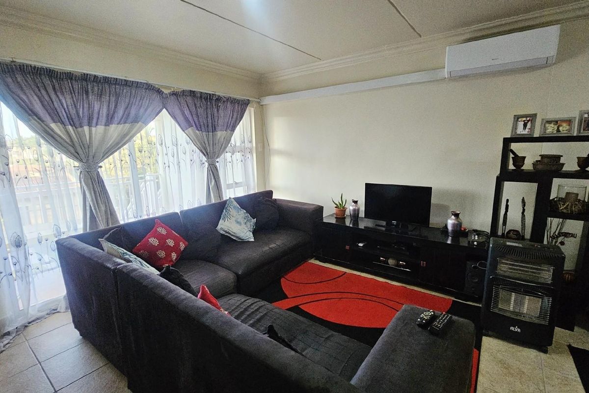 Apartment For Sale in Shelly Beach, Margate, KwaZulu Natal - Photo 5