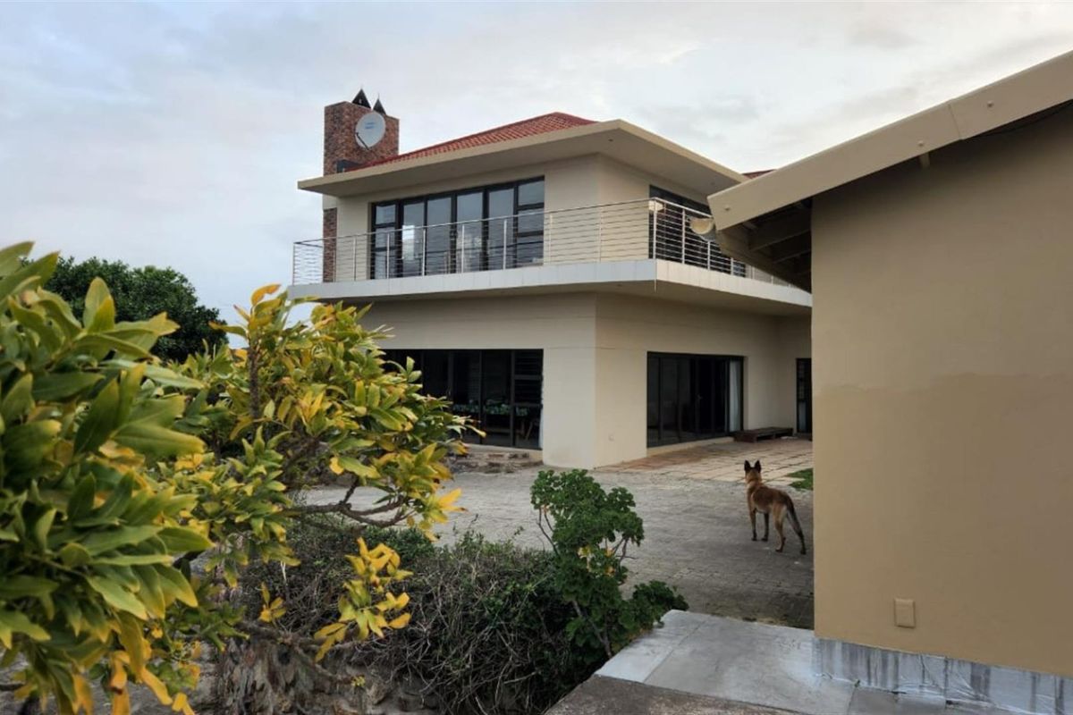 Premier Hospitality Investment: A Luxury Estate with Unmatched Income Potential in Port Alfred - Photo 5