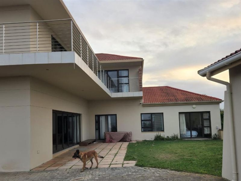 Premier Hospitality Investment: A Luxury Estate with Unmatched Income Potential in Port Alfred - Photo 6