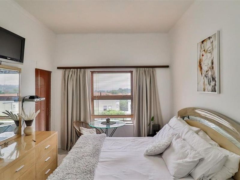 2Bed,2Bath Apartment For Sale in Bryanston, Sandton - Photo 6