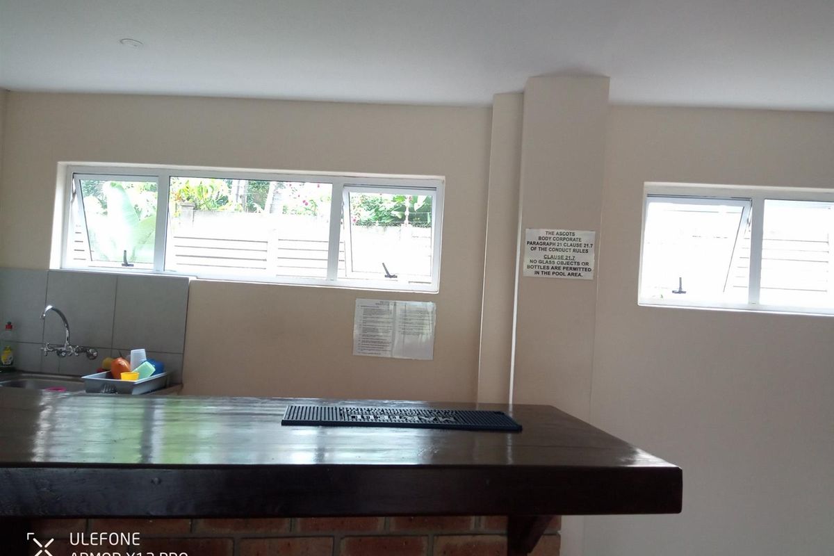 Opposite Greyville Racecourse, walking distance to university, schools and close to Avondale spar. - Photo 5