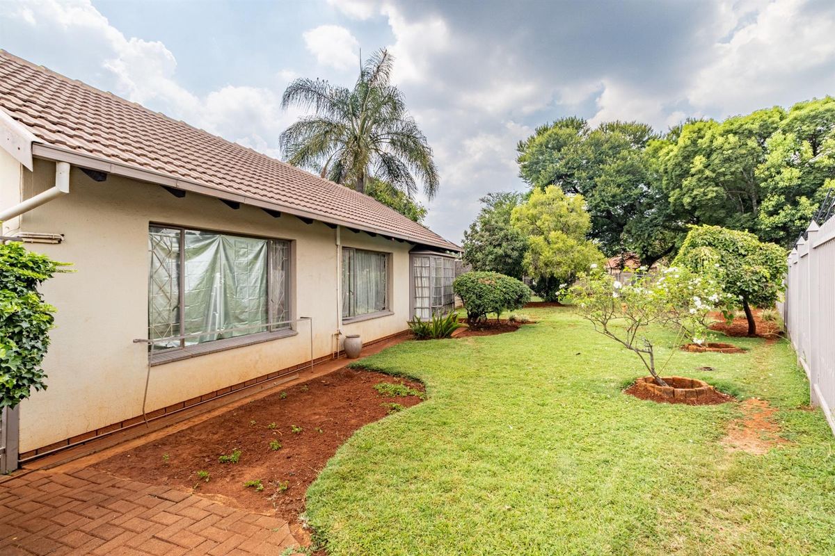 House For Sale in Eldoraigne, Centurion - Photo 2