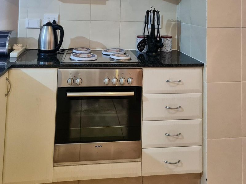 3 Bedroom Wheelchair Friendly Beachfront Bliss - Photo 10