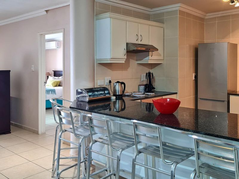 3 Bedroom Wheelchair Friendly Beachfront Bliss - Photo 4