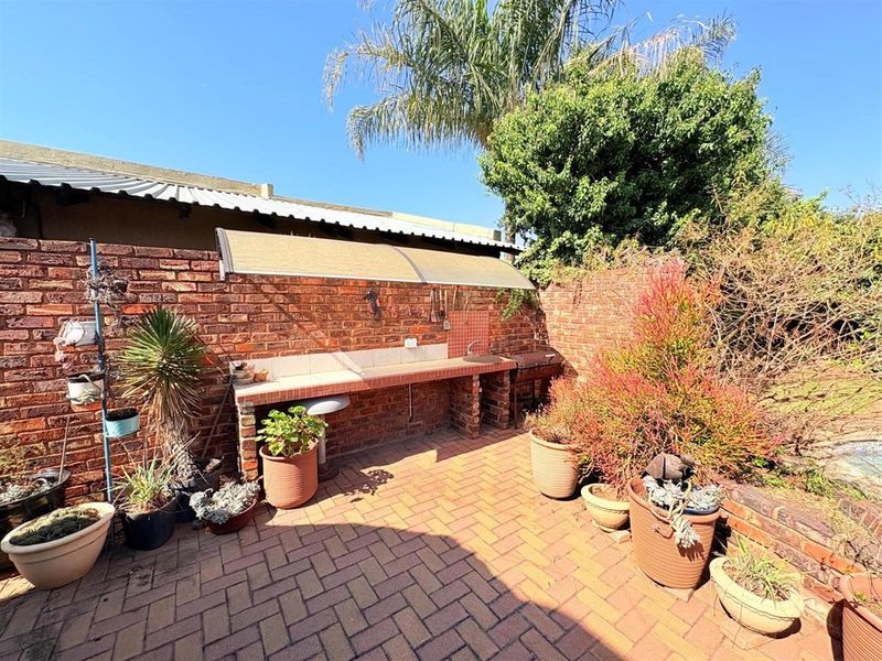 House for sale in  Ravenswood - Photo 5