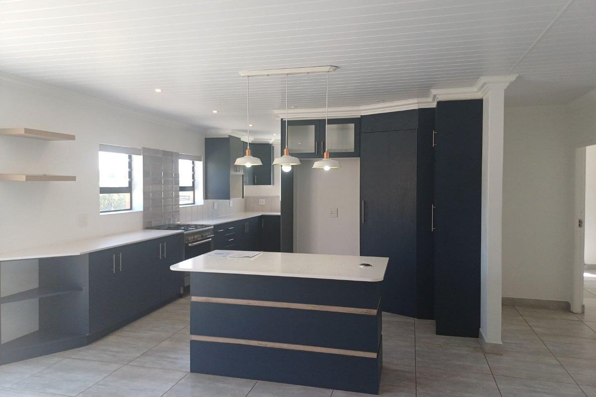 House For Sale in Stilbaai Wes, Stilbaai - Photo 5