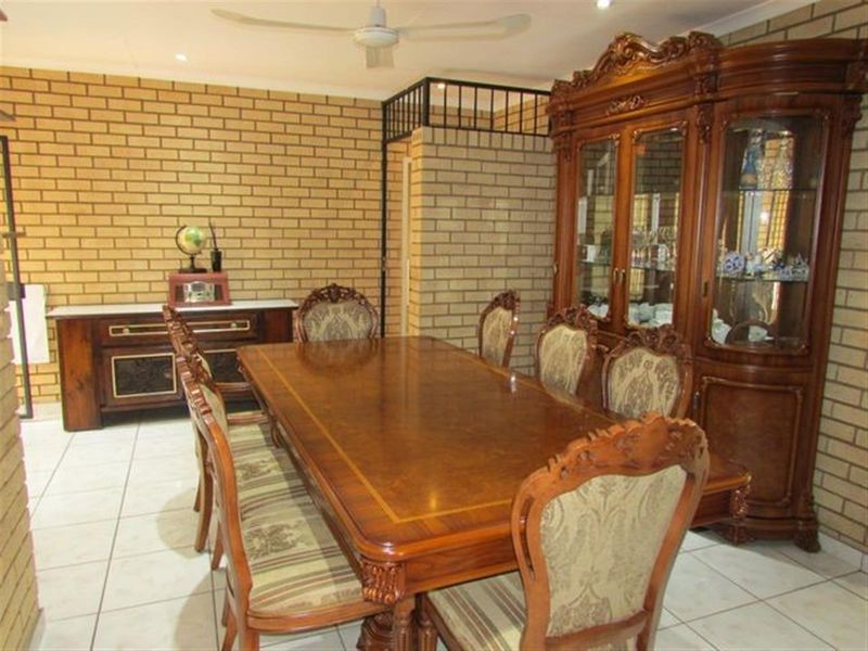 Beautiful Family Home in Colbyn West - Photo 3