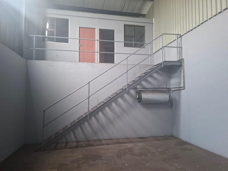 Workshop TO LET - Photo 10