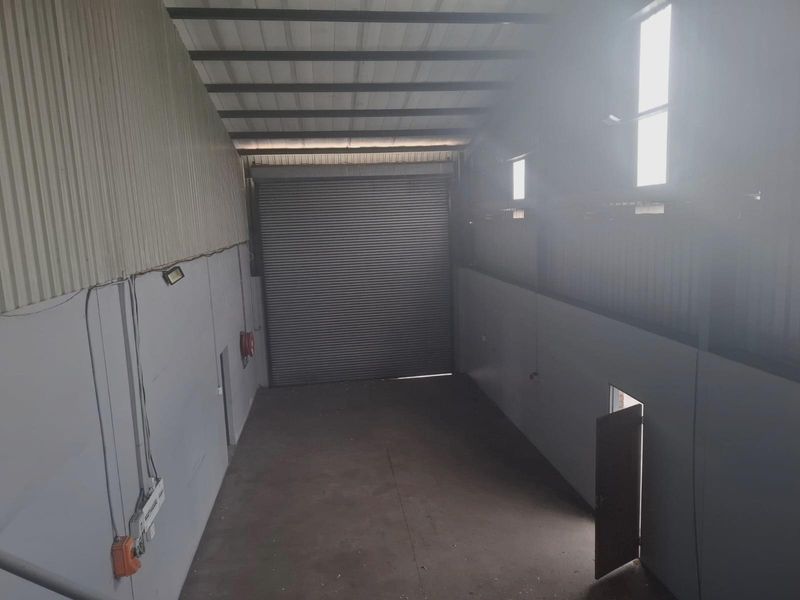 Workshop TO LET - Photo 6