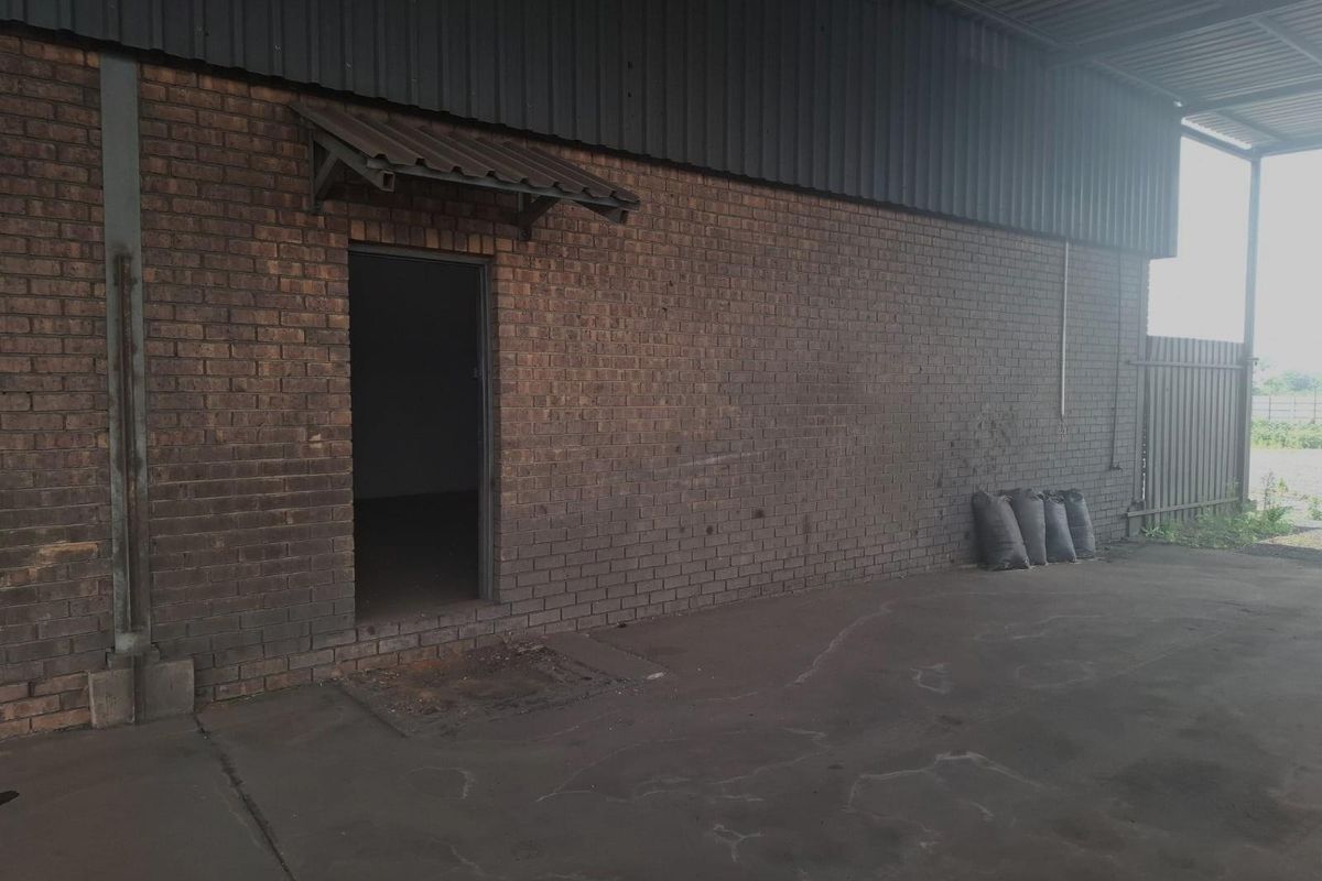 Workshop TO LET - Photo 5