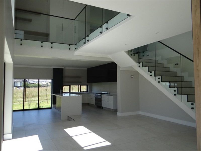 5 Bedroom House For Sale in Midstream Ridge Estate, Midstream Estate, Centurion - Photo 3