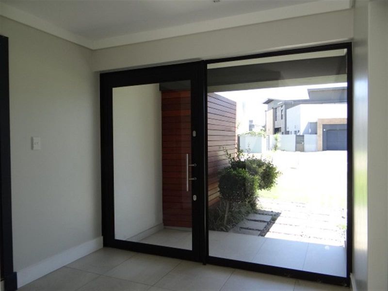 5 Bedroom House For Sale in Midstream Ridge Estate, Midstream Estate, Centurion - Photo 5