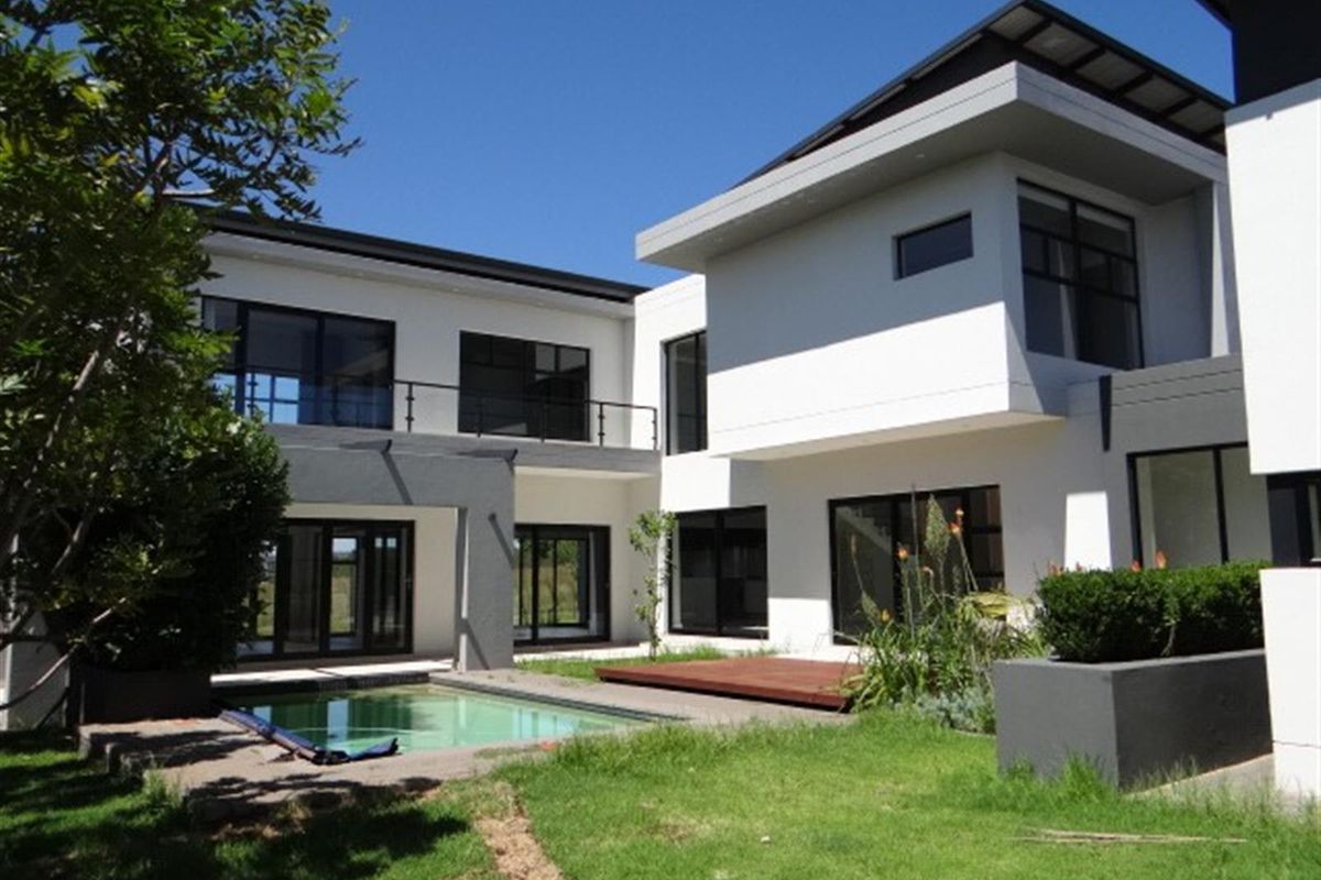 5 Bedroom House For Sale in Midstream Ridge Estate, Midstream Estate, Centurion - Photo 2