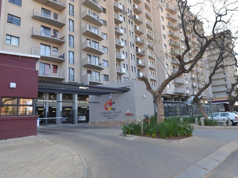Beautiful 2 Bedroom Apartment for Sale in Hatfield, Pretoria - Photo 1