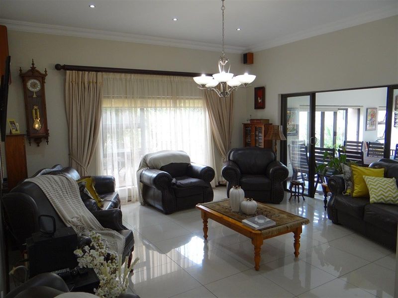 5 Bedroom House For Sale in Midstream Estate, Centurion - Photo 7