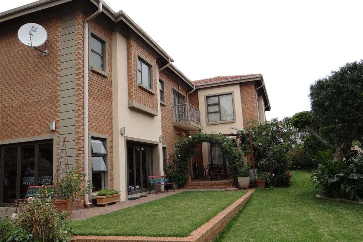 5 Bedroom House For Sale in Midstream Estate, Centurion - Photo 5