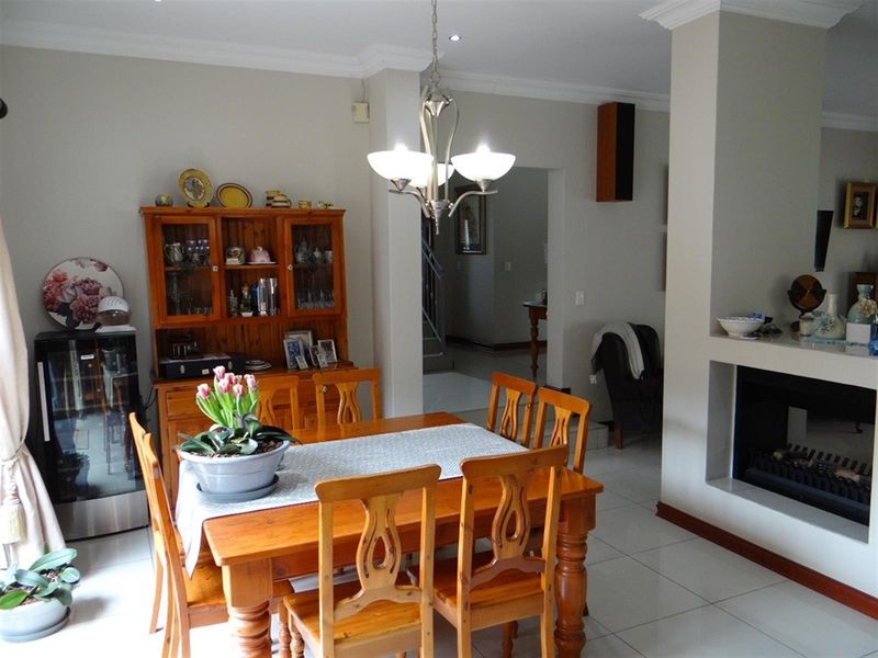 5 Bedroom House For Sale in Midstream Estate, Centurion - Photo 6