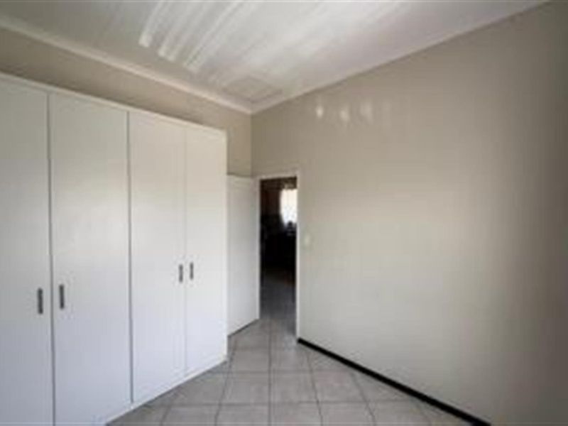 Townhouse For Sale in Brentwood Park, Benoni - Photo 8
