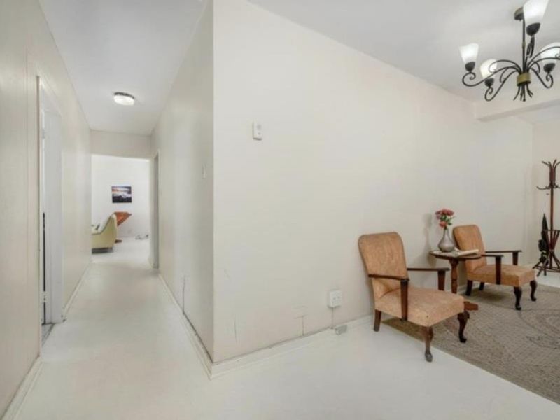 Apartment For Sale in Humewood, Port Elizabeth - Photo 4