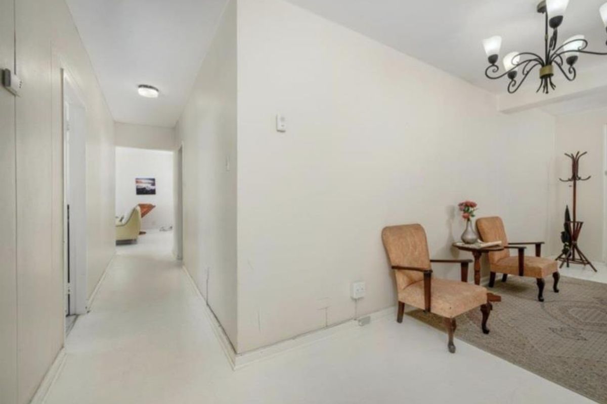 Apartment For Sale in Humewood, Port Elizabeth - Photo 4