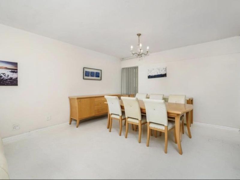 Apartment For Sale in Humewood, Port Elizabeth - Photo 9