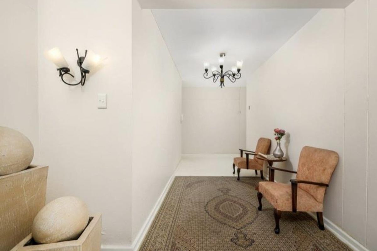 Apartment For Sale in Humewood, Port Elizabeth - Photo 3