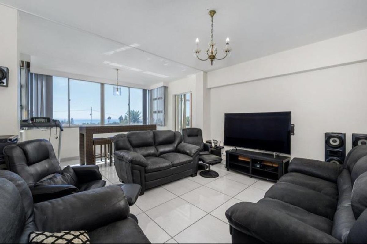 Apartment For Sale in Humewood, Port Elizabeth - Photo 5