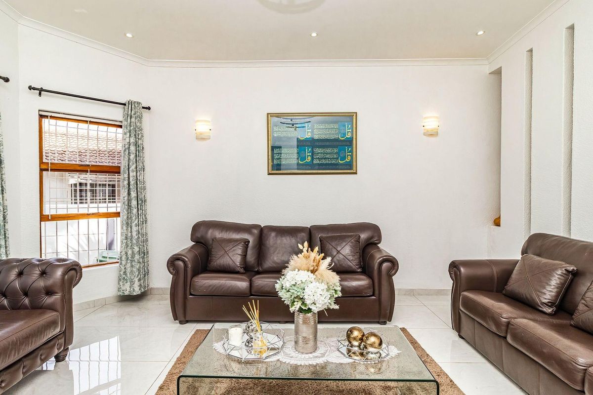 House For Sale in Welgelegen, Parow - Photo 3