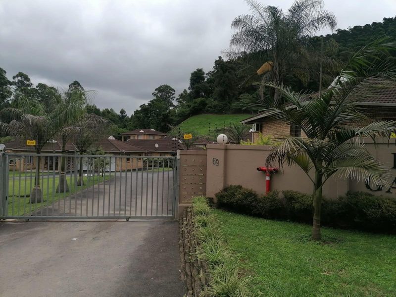 A Glamorous Home in the Exclusive Pearl Gardens, Chase Valley, Pietermaritzburg. - Photo 3