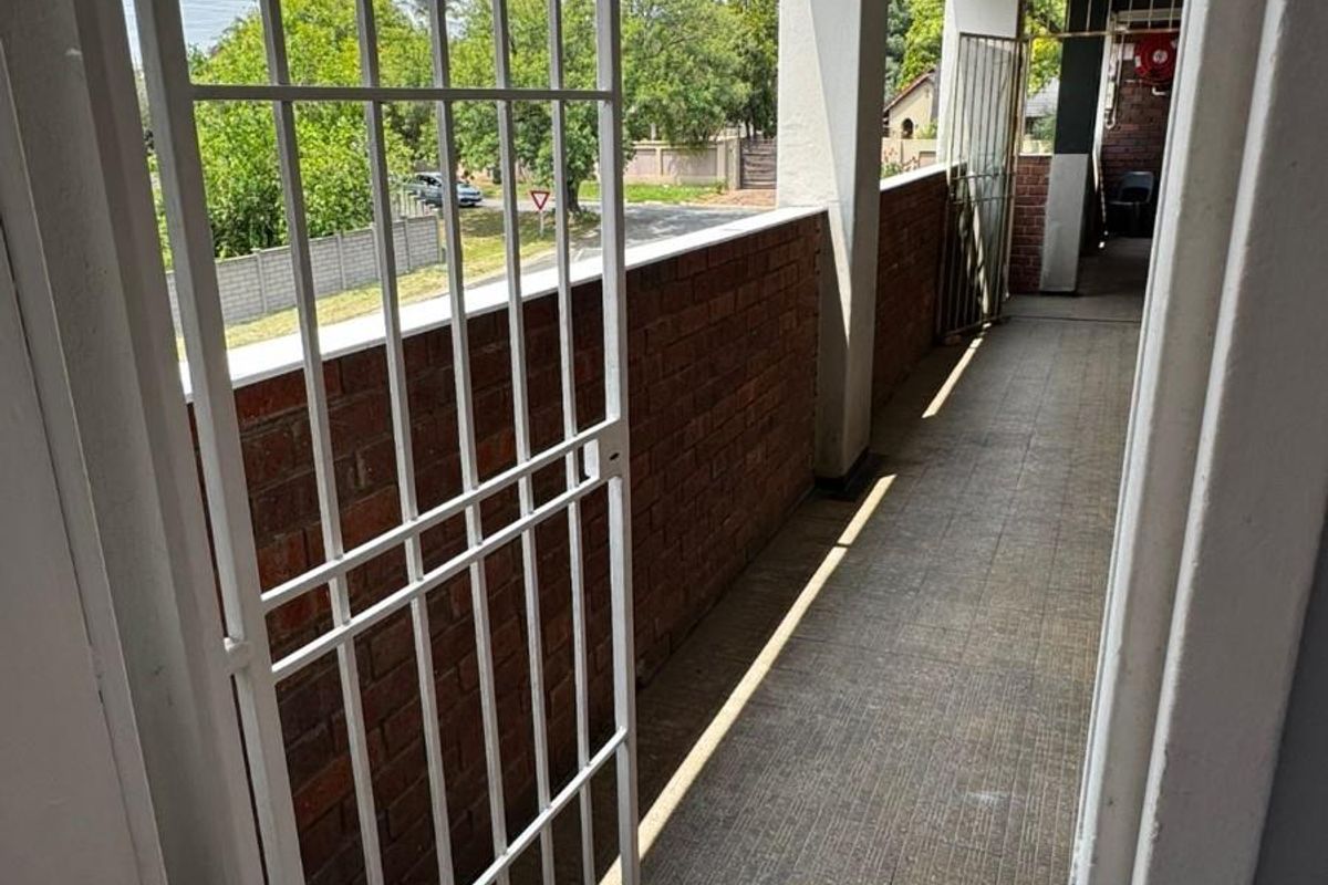 Apartment Block For Sale in Illiondale, Edenvale - Photo 2