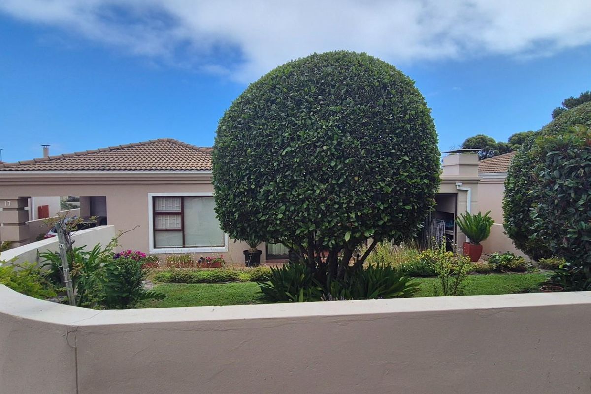 Secure Serene 3 Bedroom Home For Sale in Chanteclair Hermanus - Photo 2