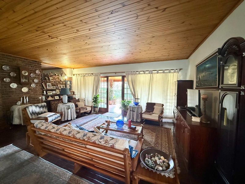 Family Home for Sale in Waterkloof Ridge Estate - Pretoria East - Photo 8