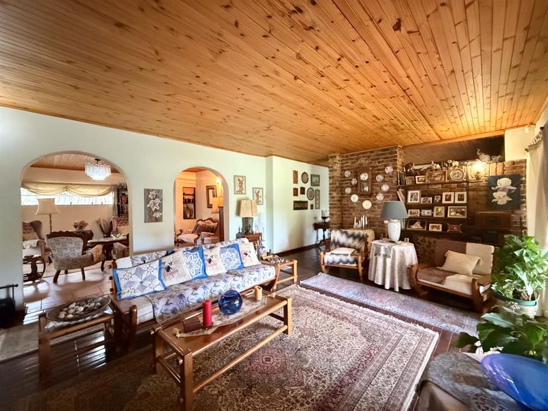 Family Home for Sale in Waterkloof Ridge Estate - Pretoria East - Photo 6