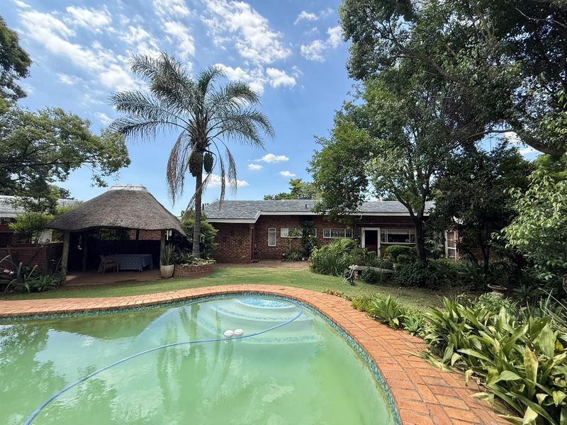 Family Home for Sale in Waterkloof Ridge Estate - Pretoria East - Photo 1