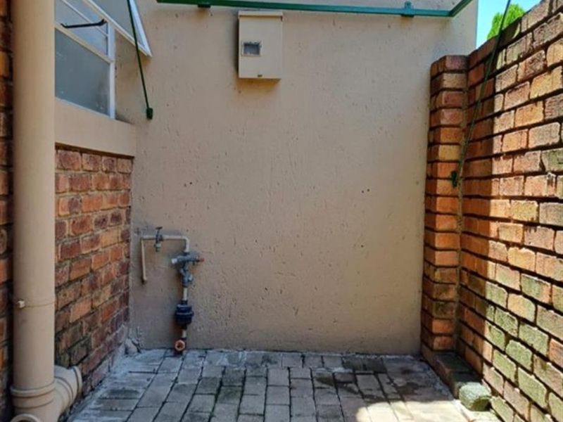 Duplex for Sale in Edleen for sale, Kempton Park - Photo 5