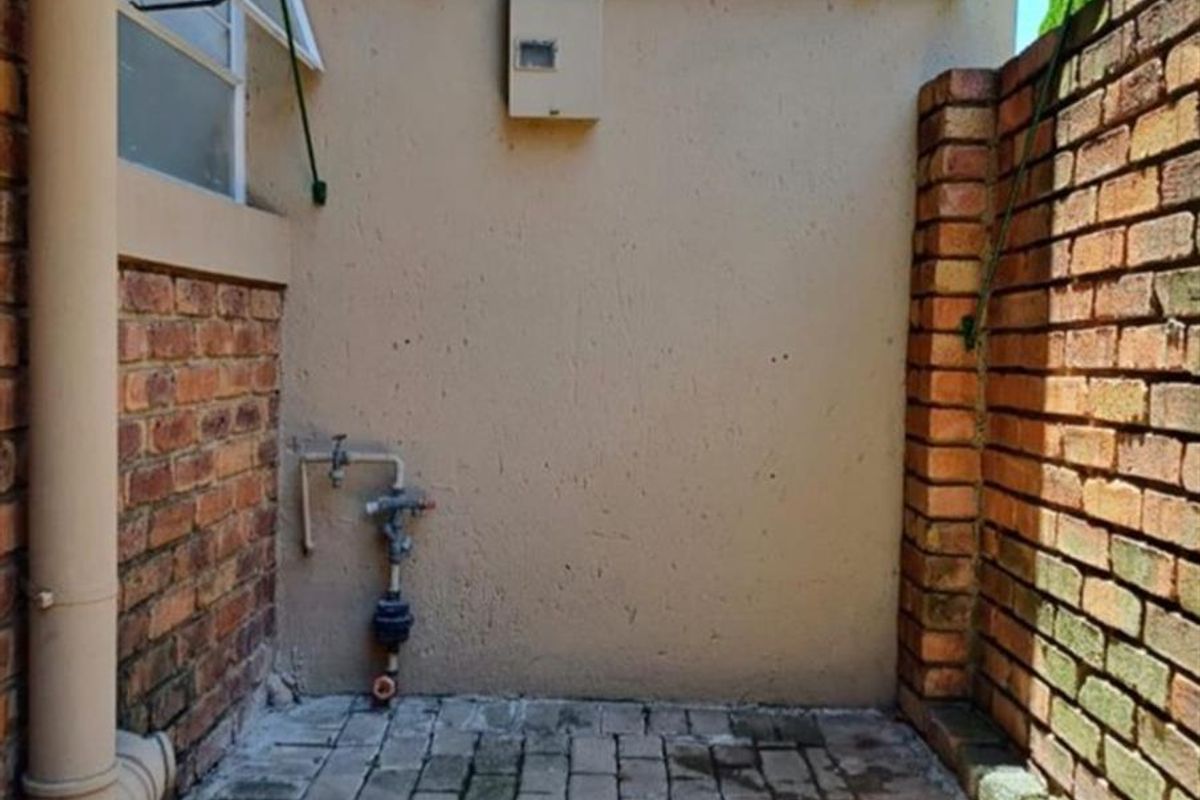 Duplex for Sale in Edleen for sale, Kempton Park - Photo 5