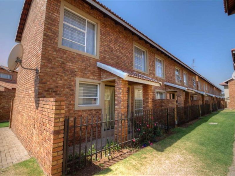 Duplex for Sale in Edleen for sale, Kempton Park - Photo 4
