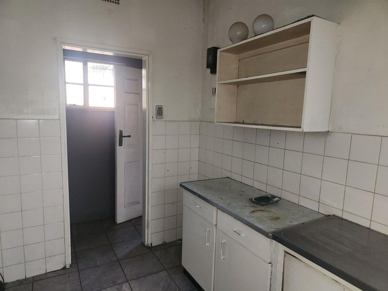 Ultimate Investment Apartment Block For Sale in Rosettenville, Johannesburg - Photo 10