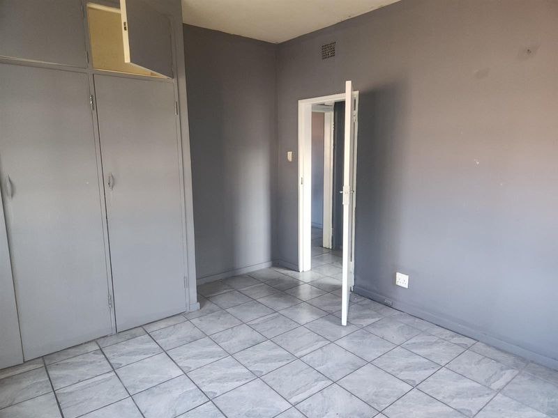 Ultimate Investment Apartment Block For Sale in Rosettenville, Johannesburg - Photo 4