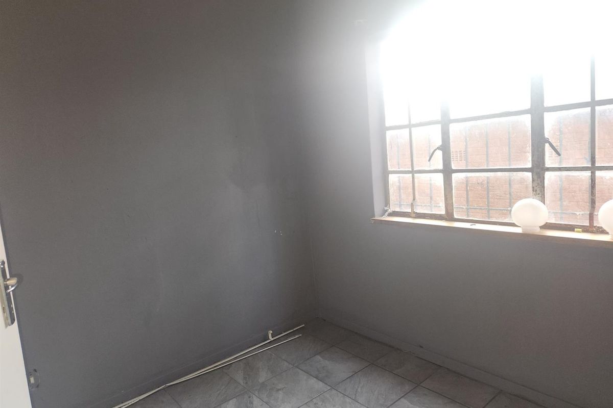 Ultimate Investment Apartment Block For Sale in Rosettenville, Johannesburg - Photo 5