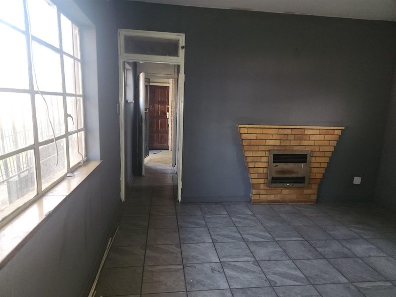 Ultimate Investment Apartment Block For Sale in Rosettenville, Johannesburg - Photo 2