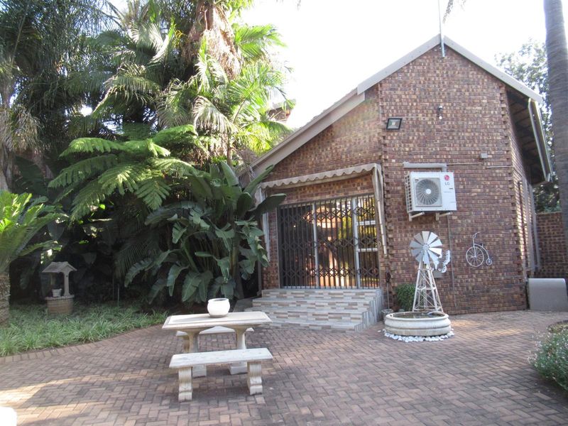 Farm For Sale in Rayton - Photo 2